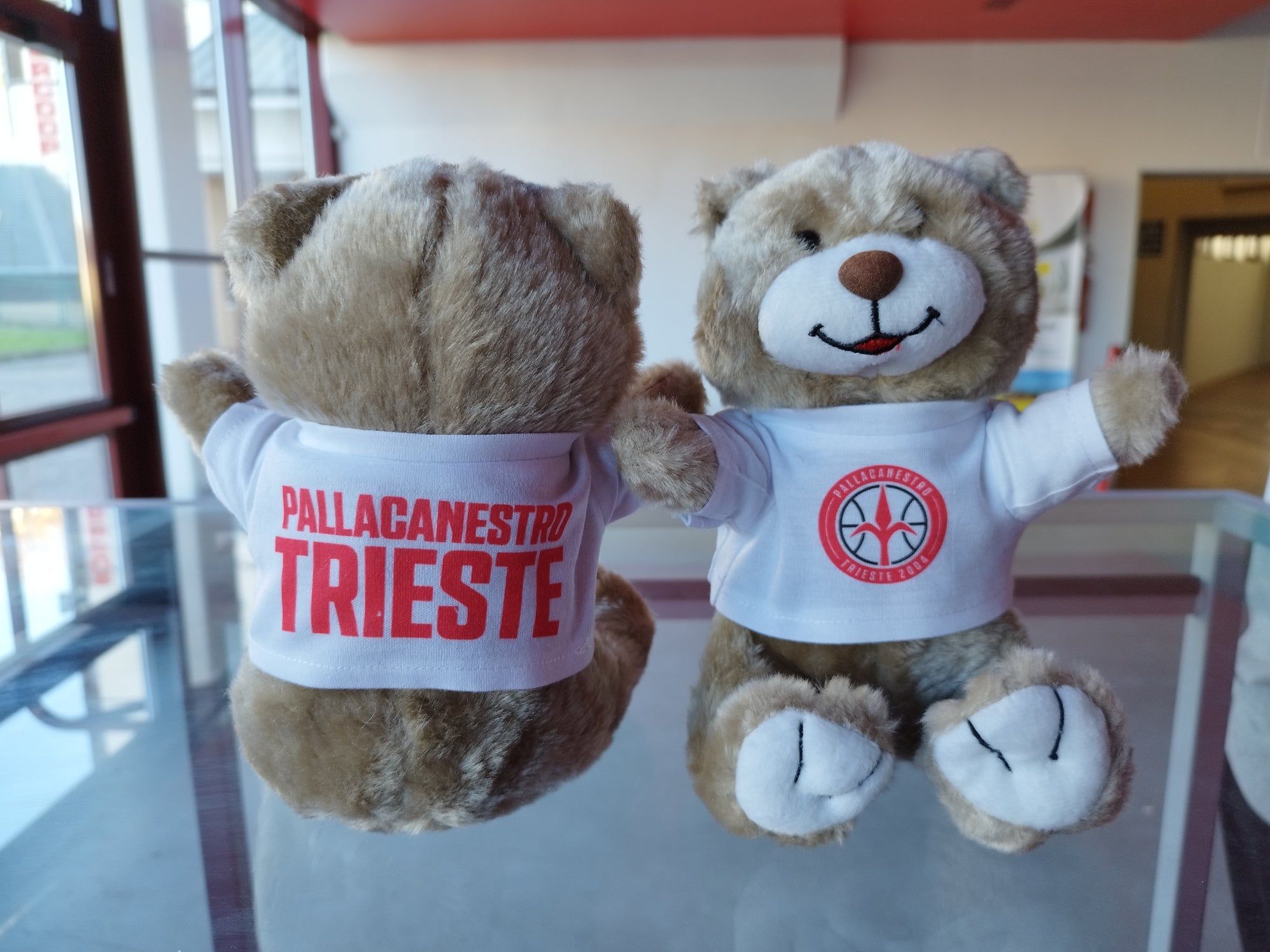 PELUCHE